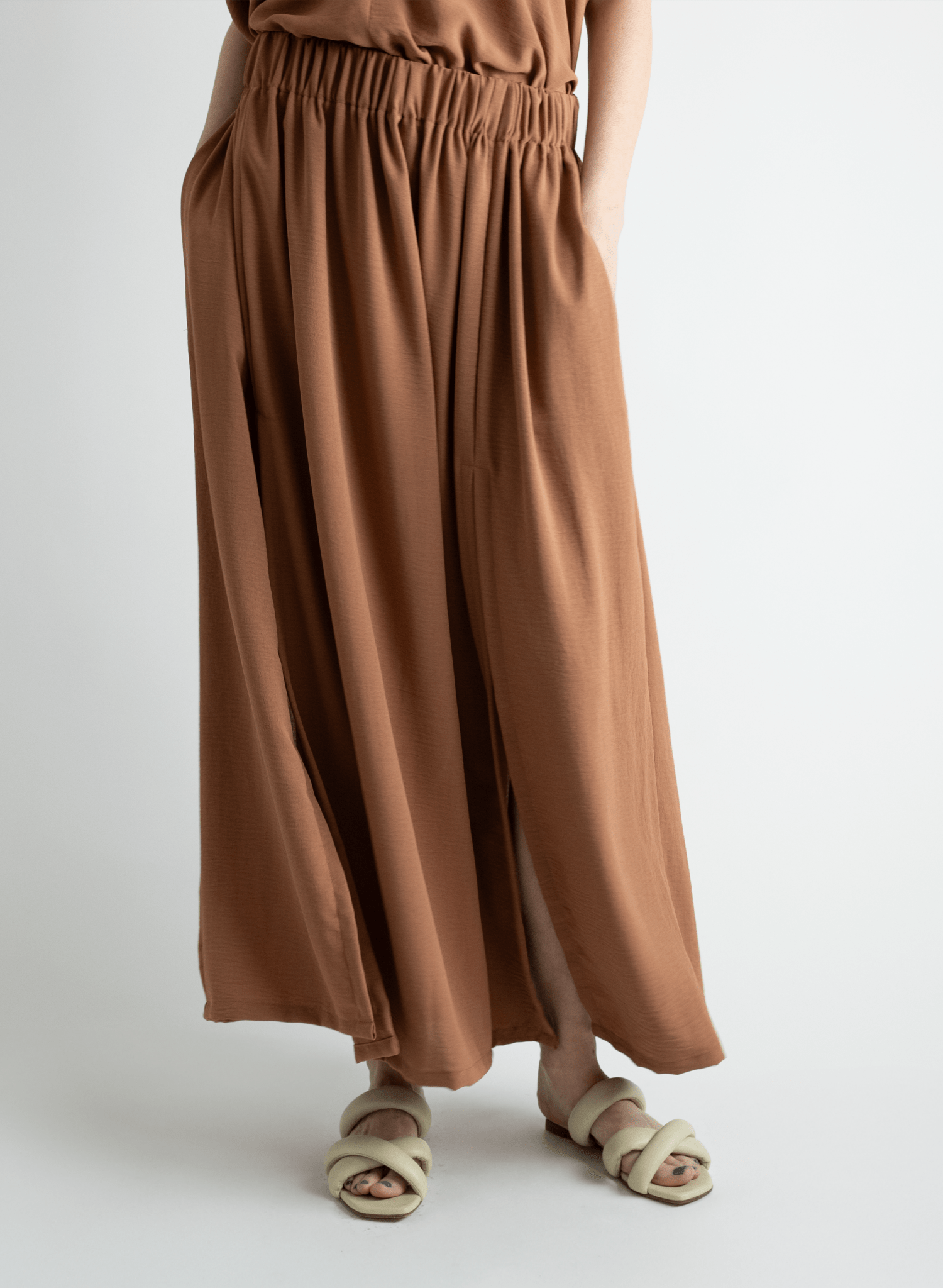 Abstraction Skirt - Latte - Meg
