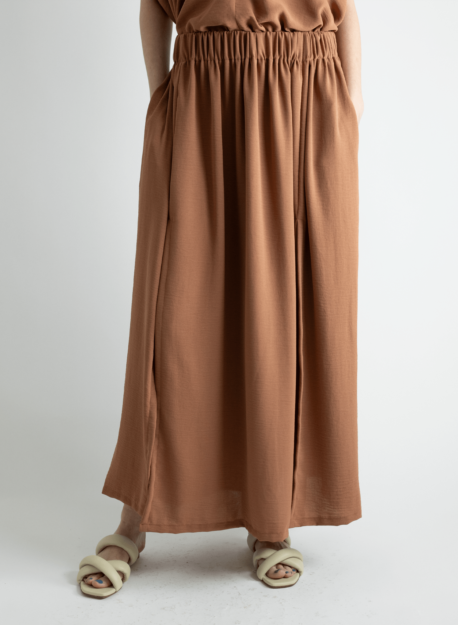 Abstraction Skirt - Latte - Meg