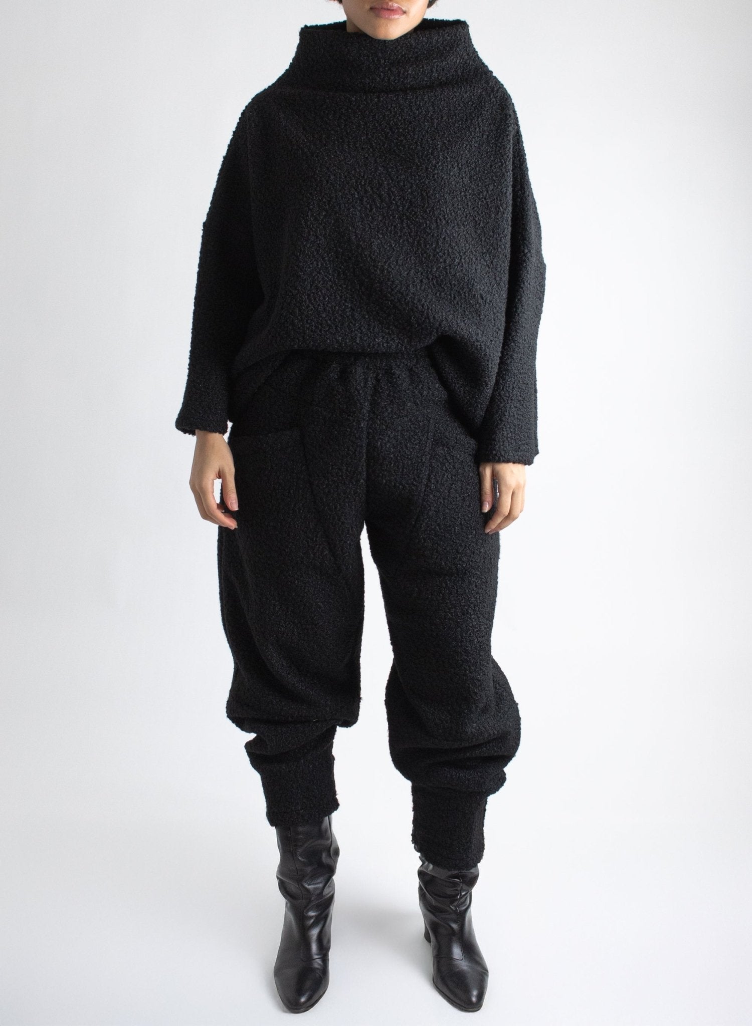 Ada Pant - Black Teddy - Meg