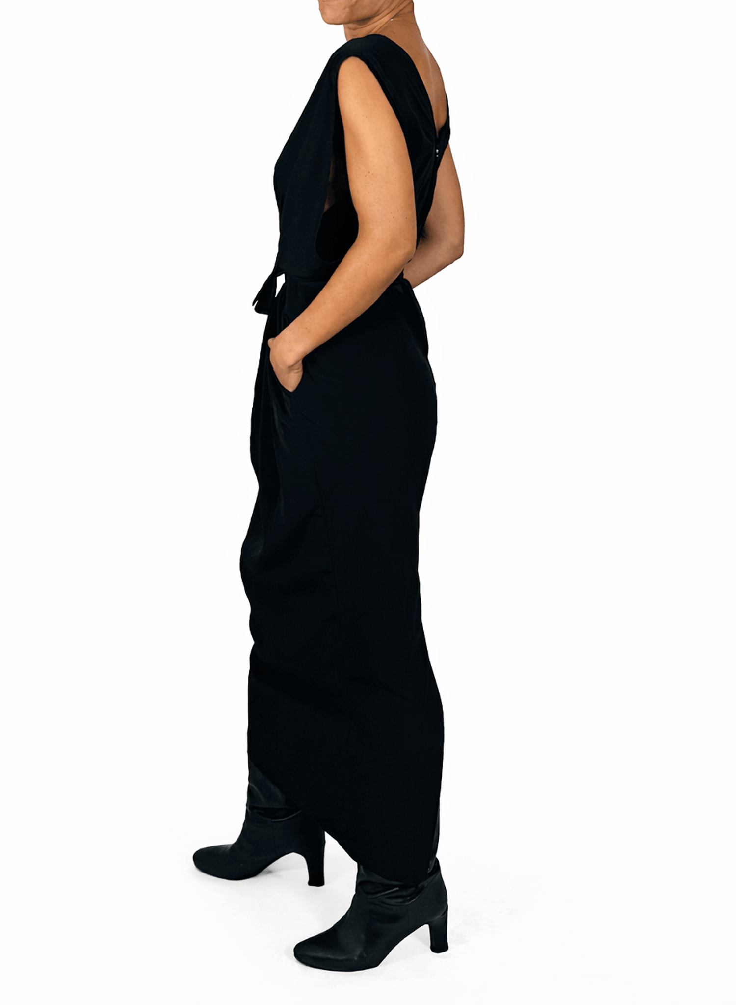 Airflow Gown - Onyx - Meg