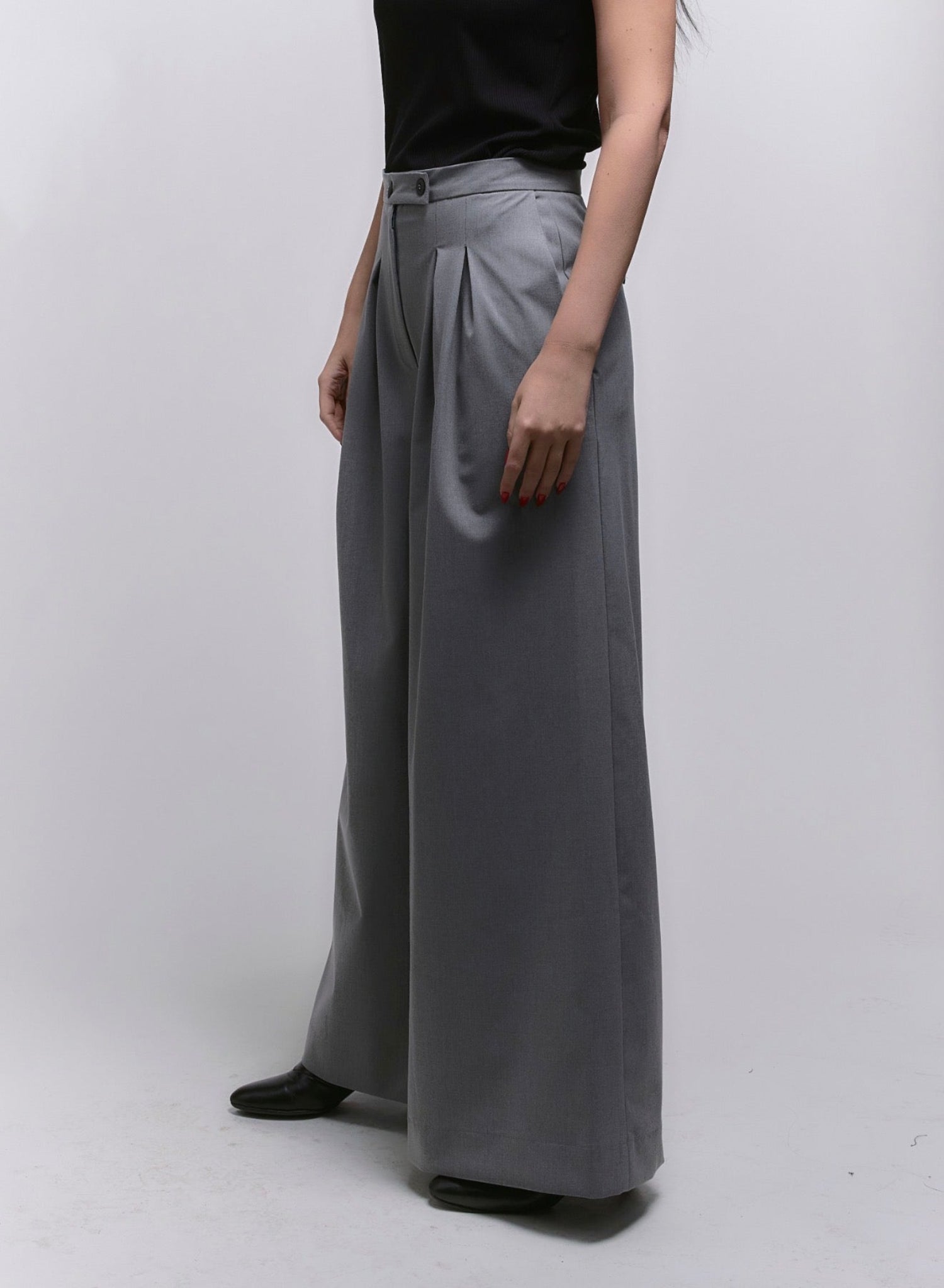 Atlas Slouchy Trouser - Grey - Meg