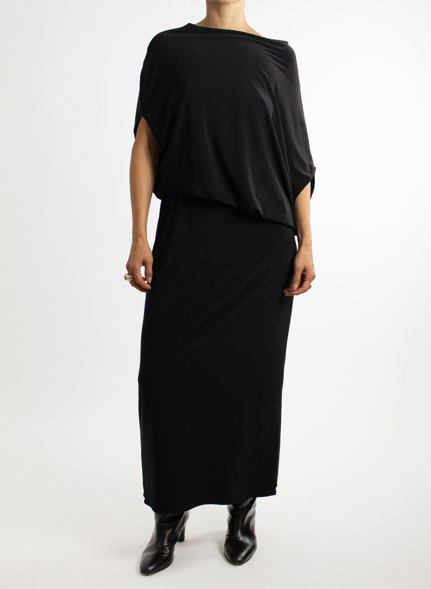 Blu's Gown - Black - Meg