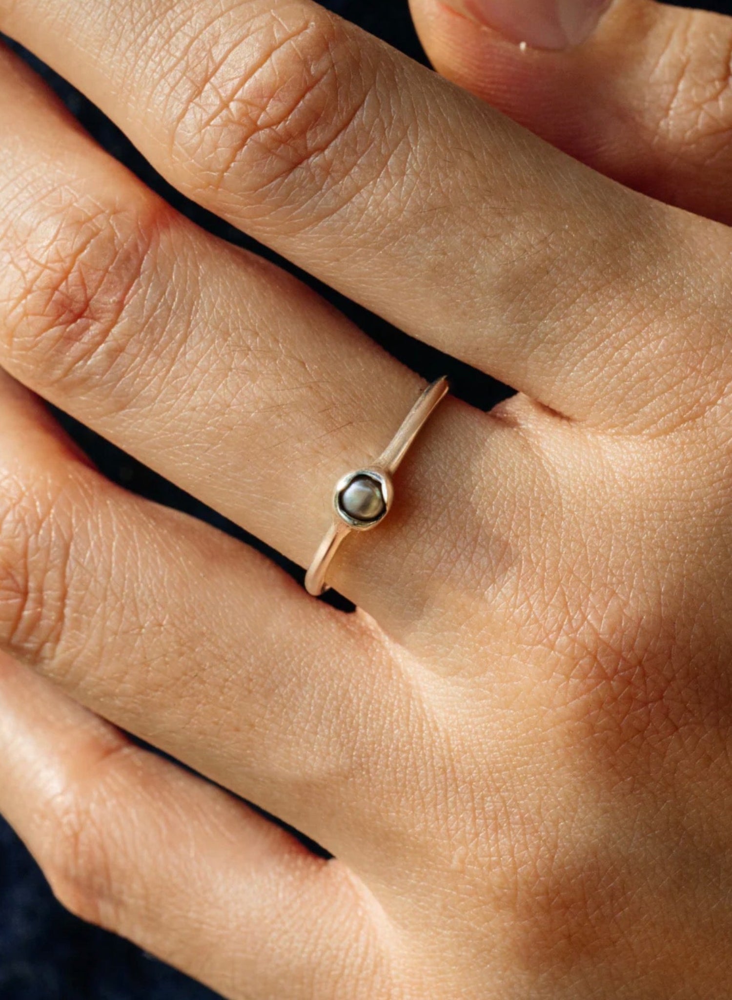 Carina Hardy - Pearl Solo Ring - Silver - Meg