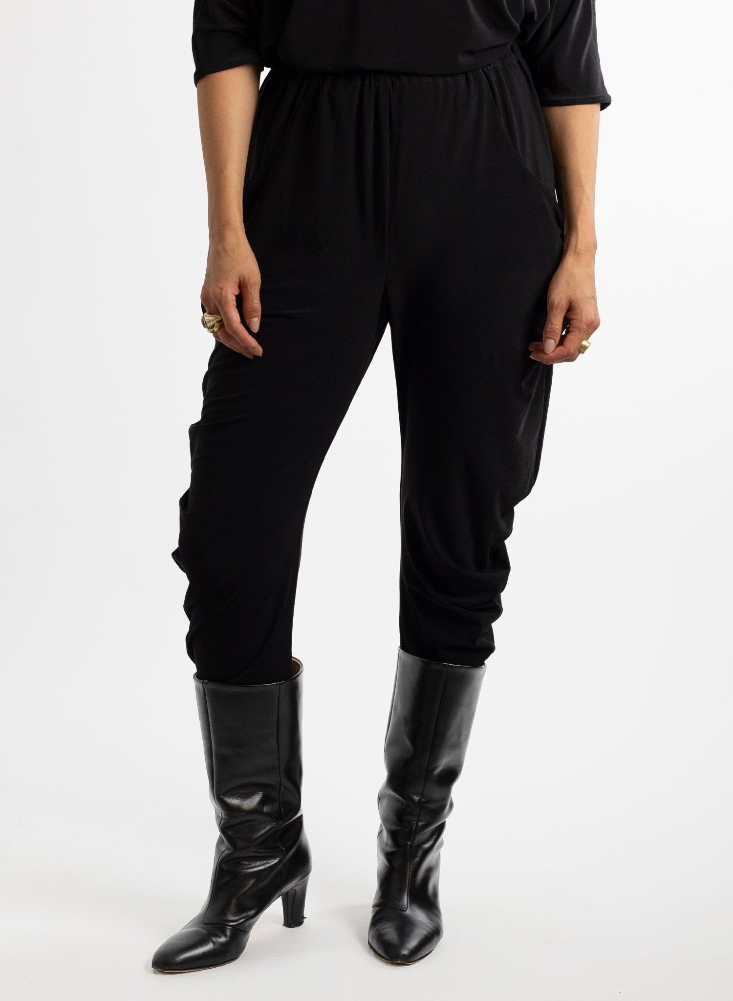 Circle Pant - Black - Meg