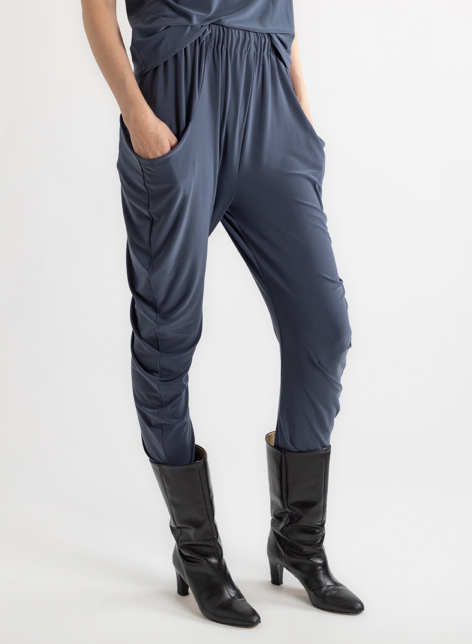 Circle Pant - Charcoal - Meg