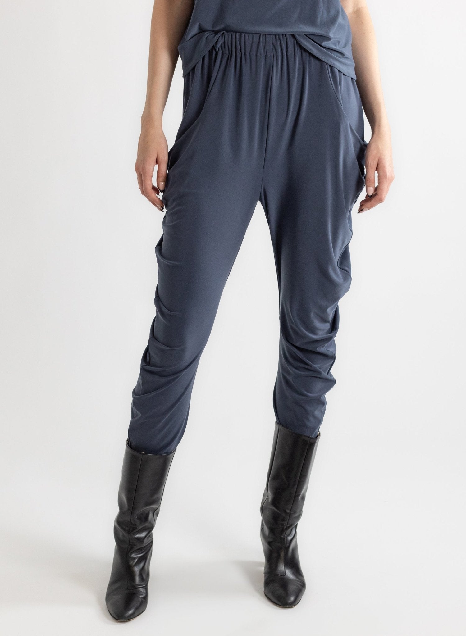 Circle Pant - Charcoal - Meg