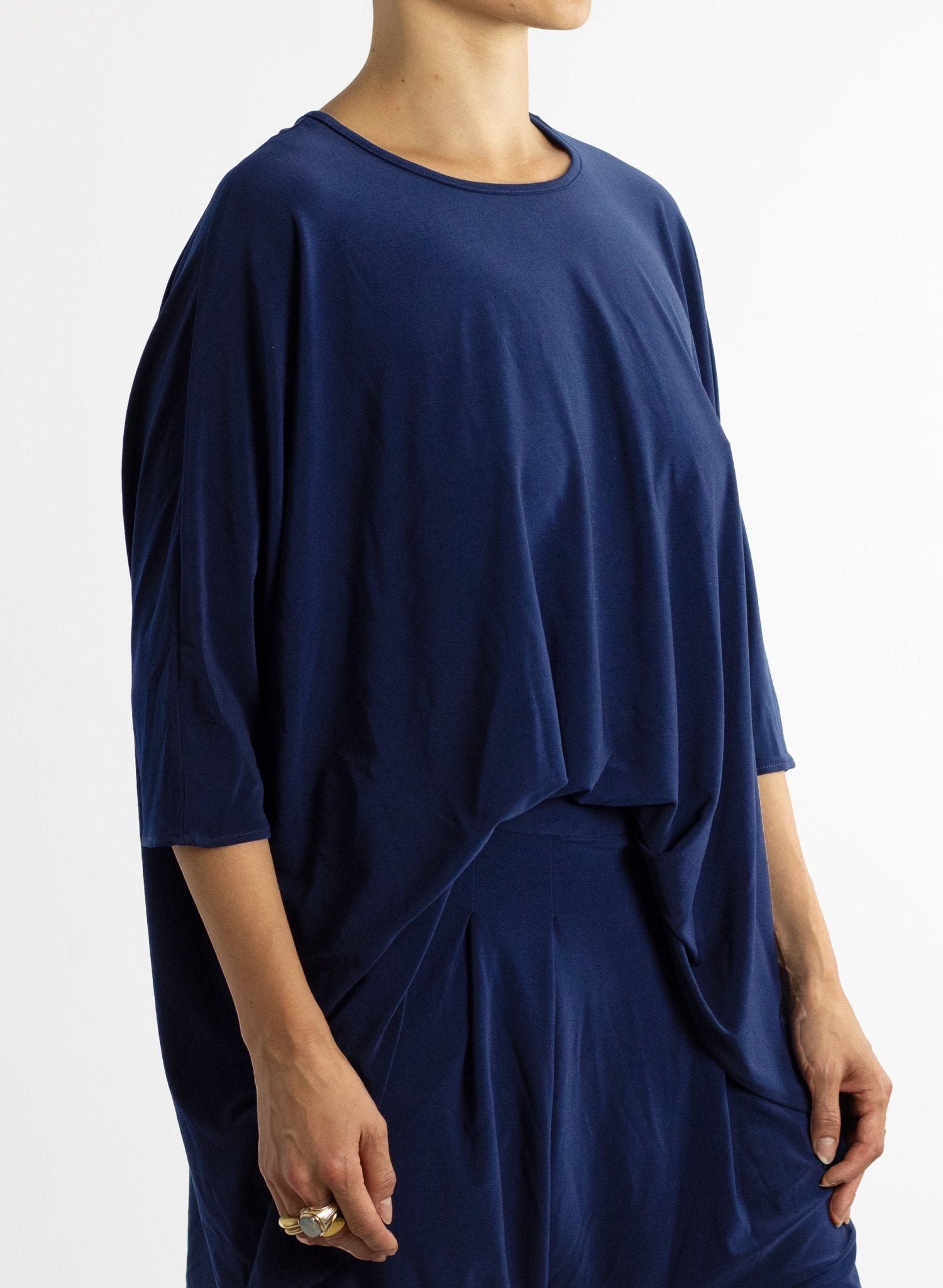 Concave Hem Tee - Navy - Meg