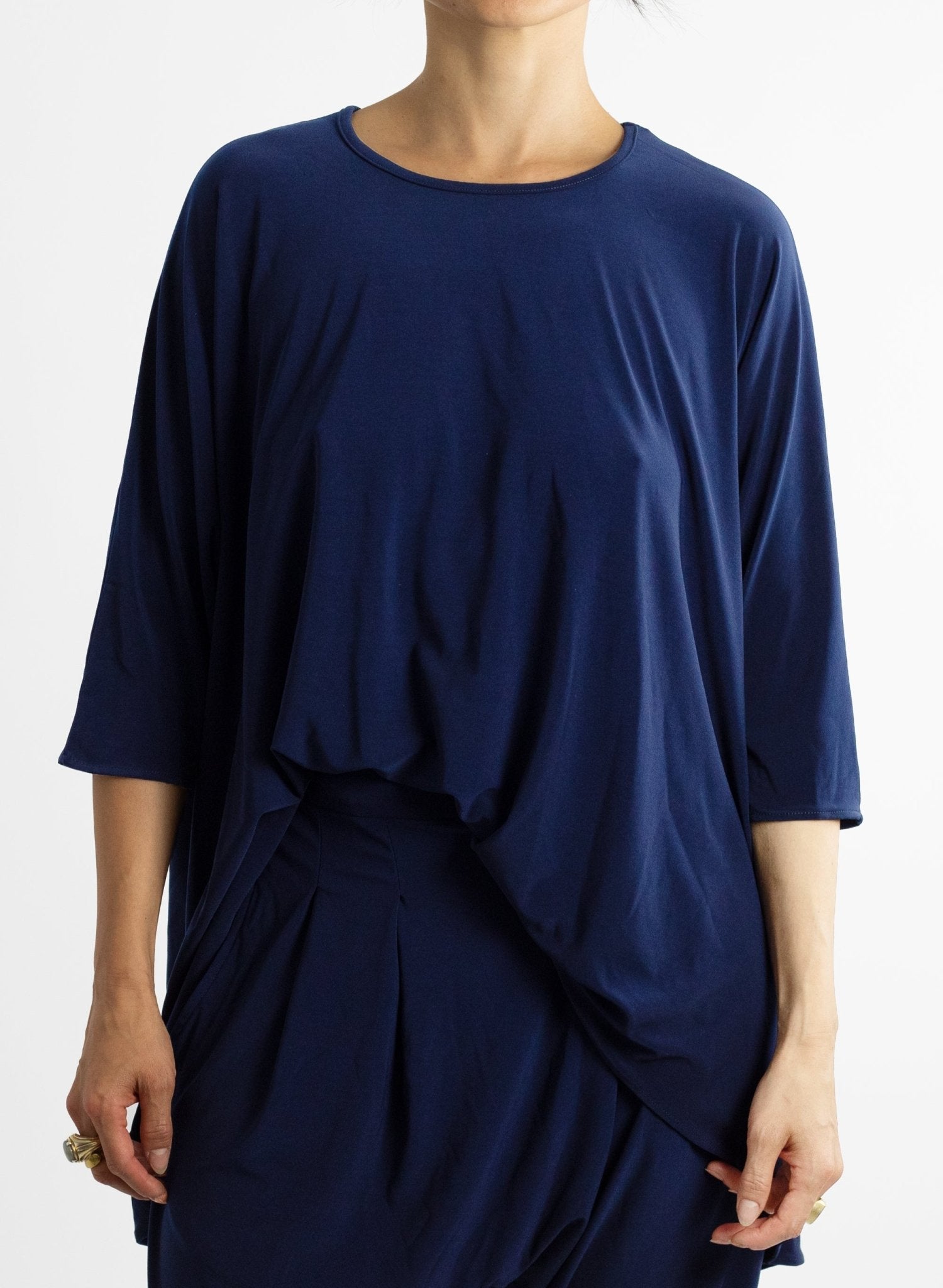 Concave Hem Tee - Navy - Meg