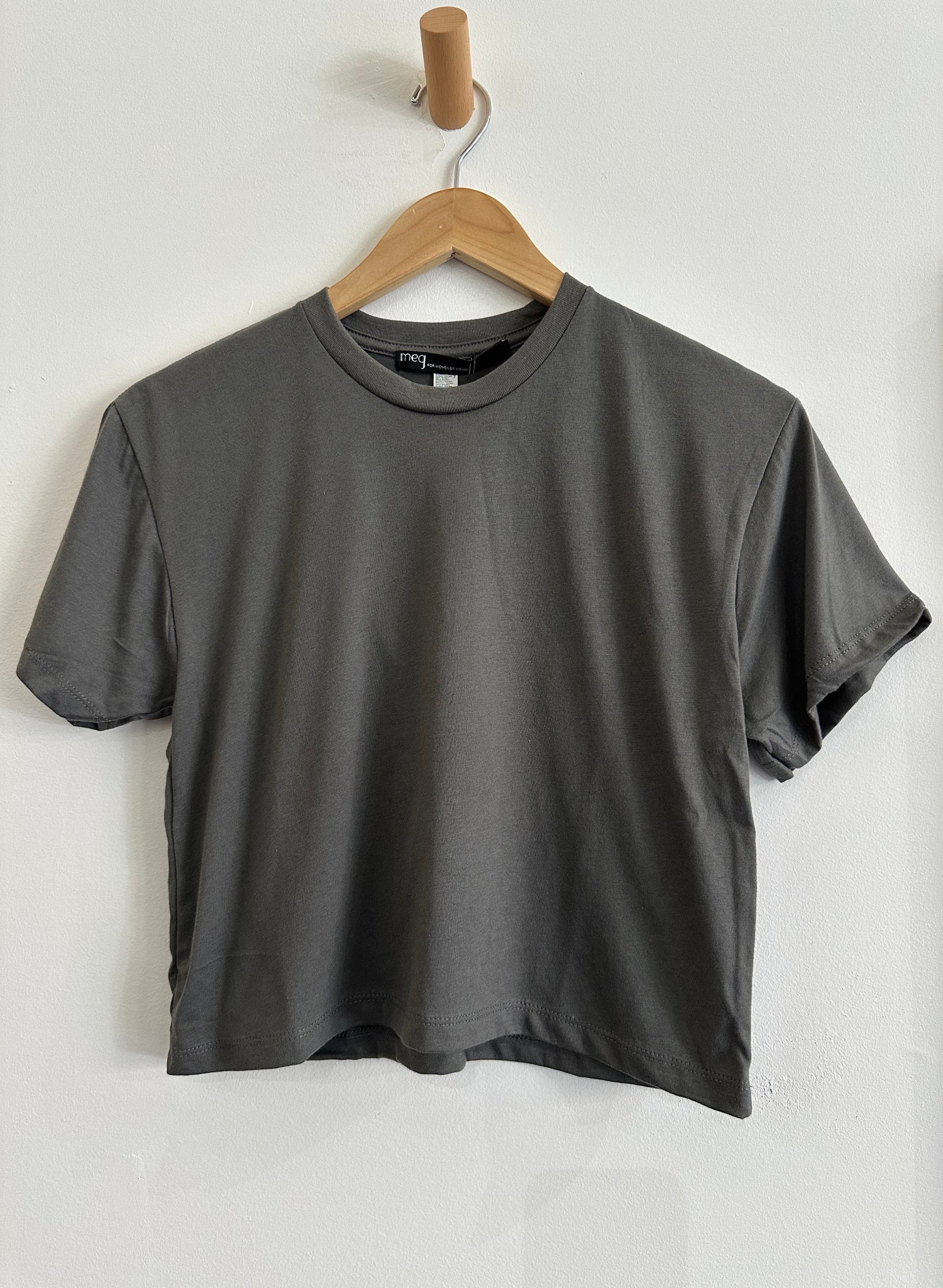 Cropped Square Tee - Dark Grey - Meg