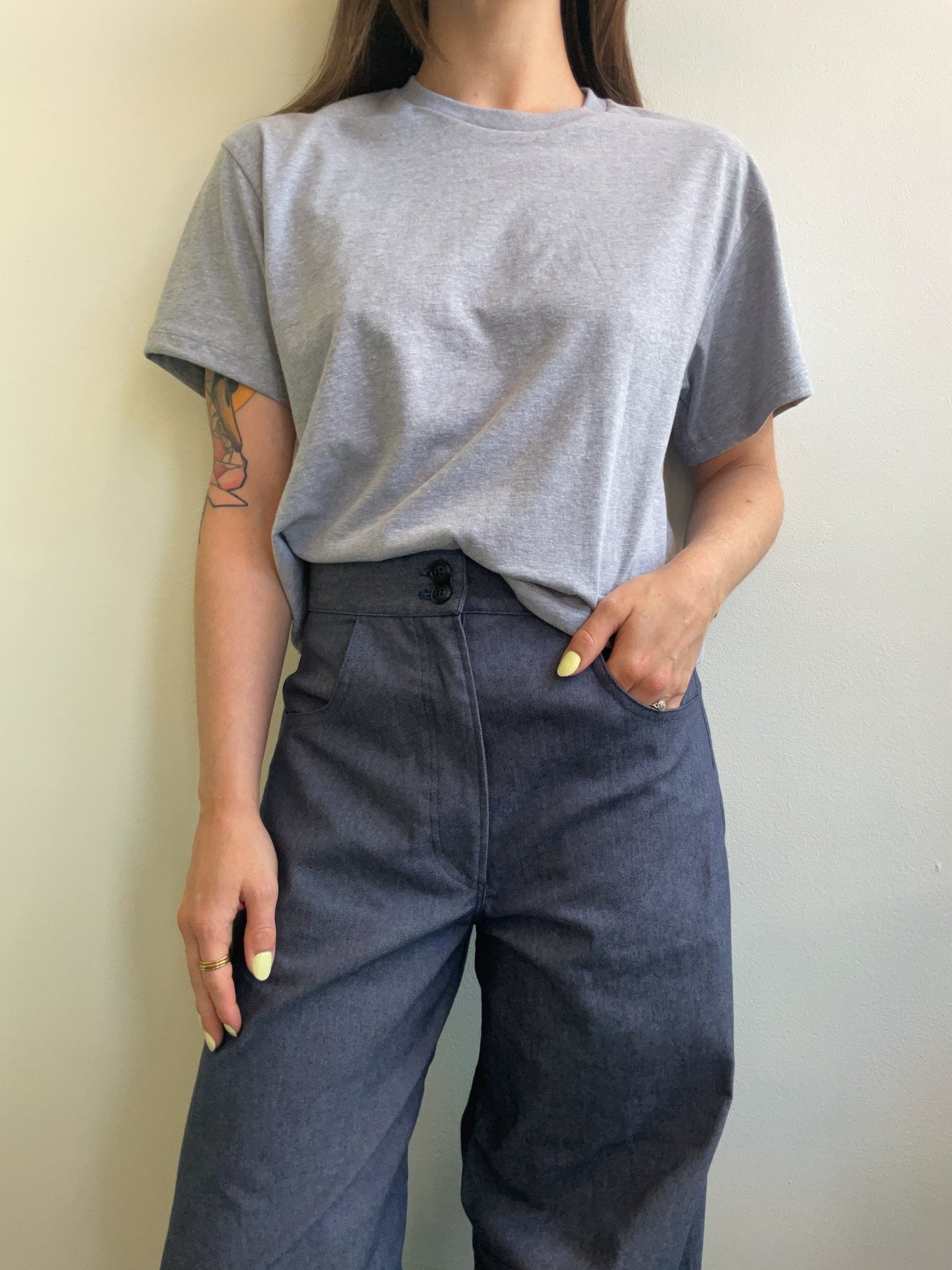 Cropped Square Tee - Heather Grey - Meg