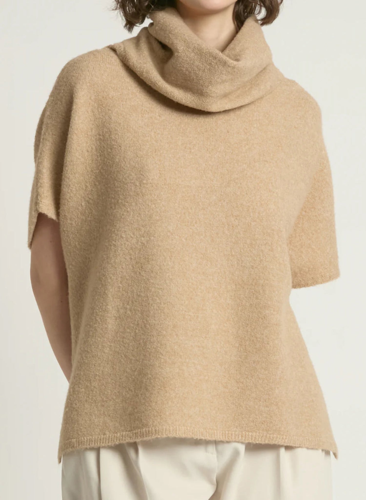 Sleeveless turtleneck oversized slouchy sweater - Camel Beige - Meg