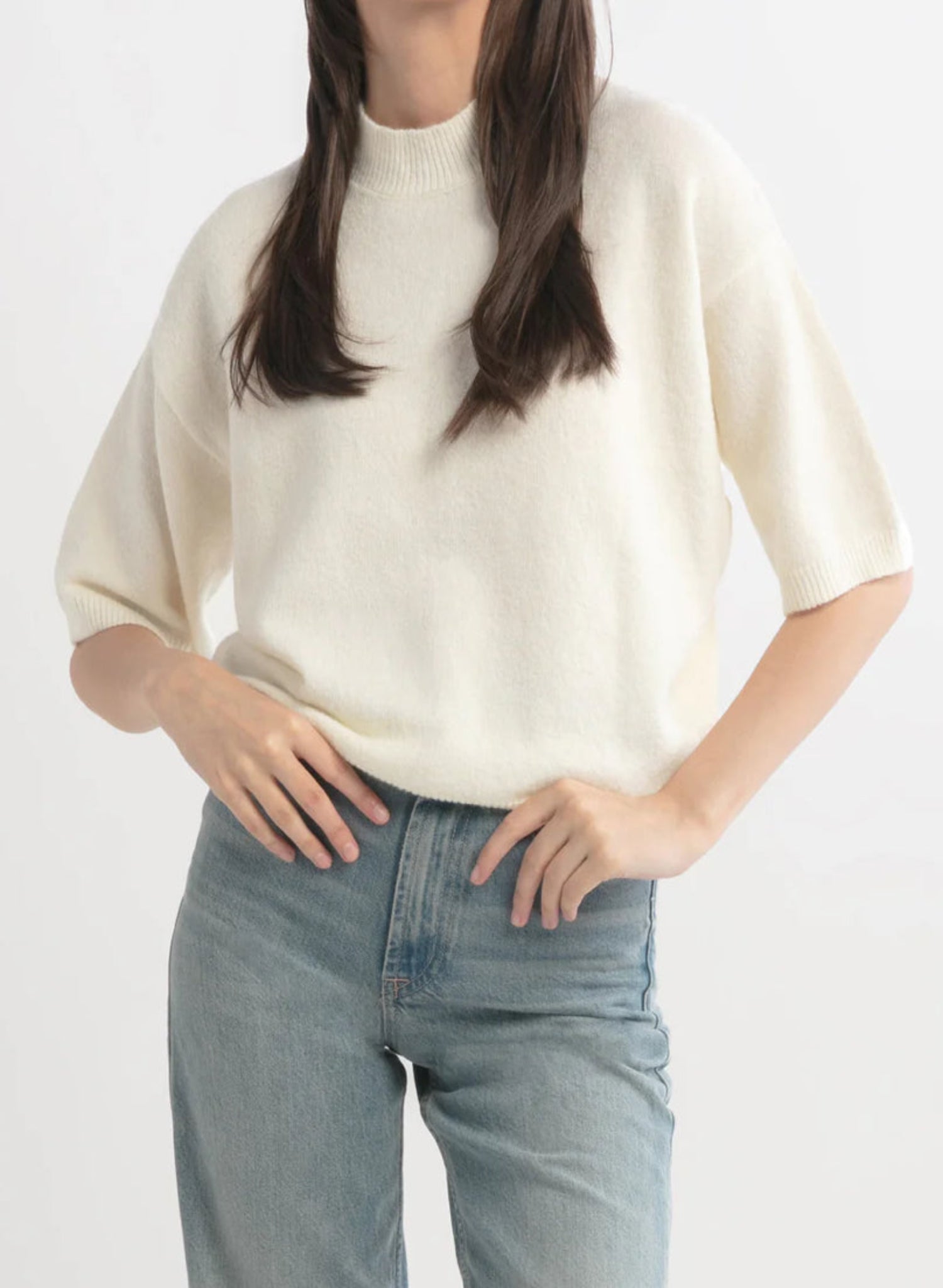 Short sleeve crew neck pullover sweater in ivory off-white