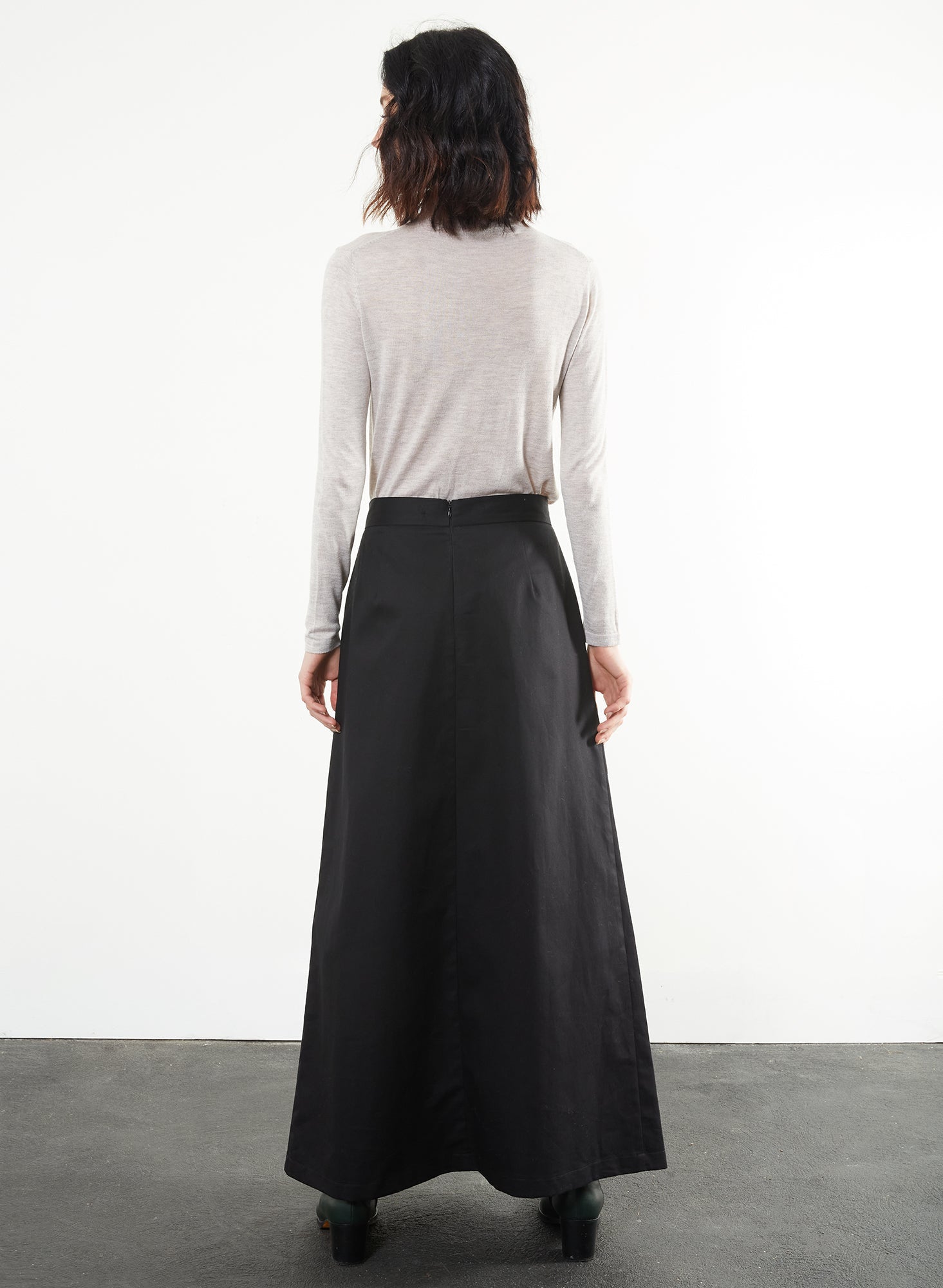 Inverted Pleat Skirt - Black - S (RESALE ITEM) - Meg