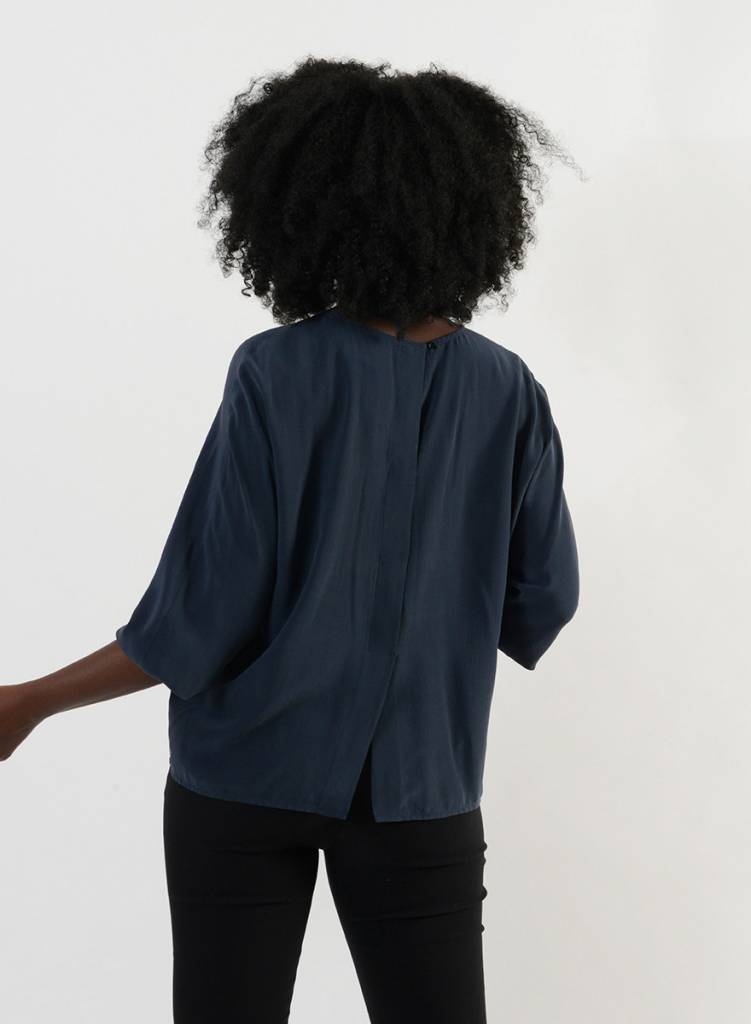 Ivy Top - Navy - S (RESALE ITEM)