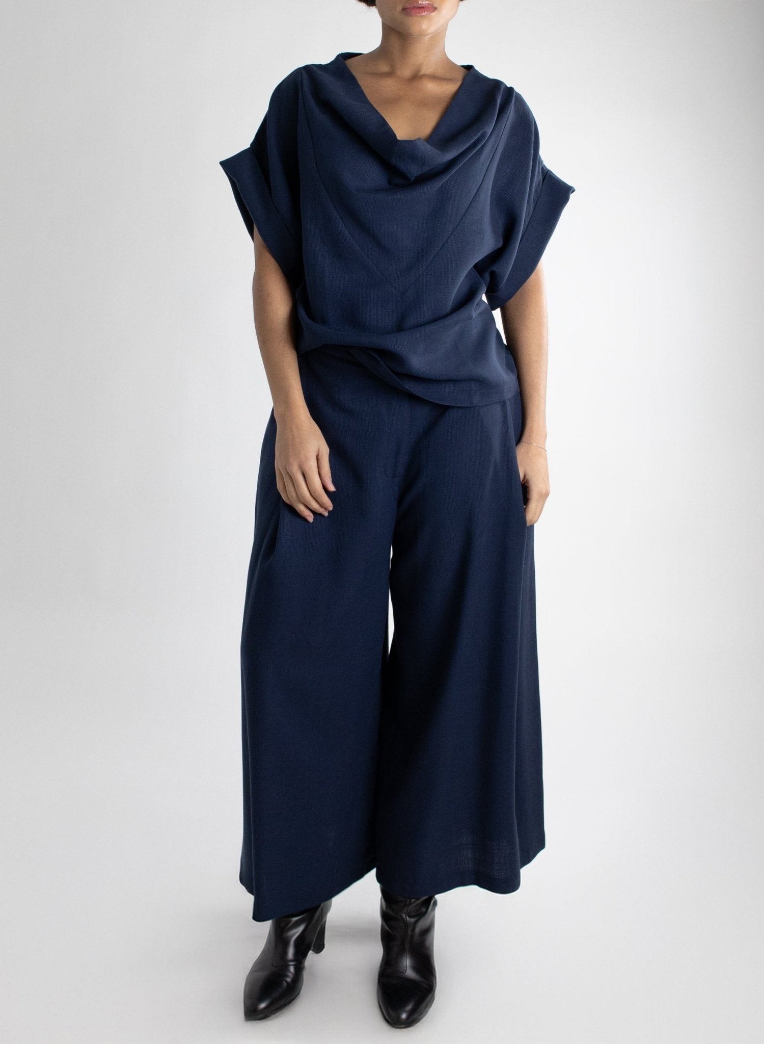 Izy Culotte - Navy - Meg