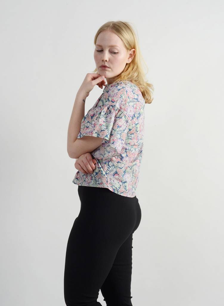 Manchette Top - Floral - M (RESALE ITEM) - Meg