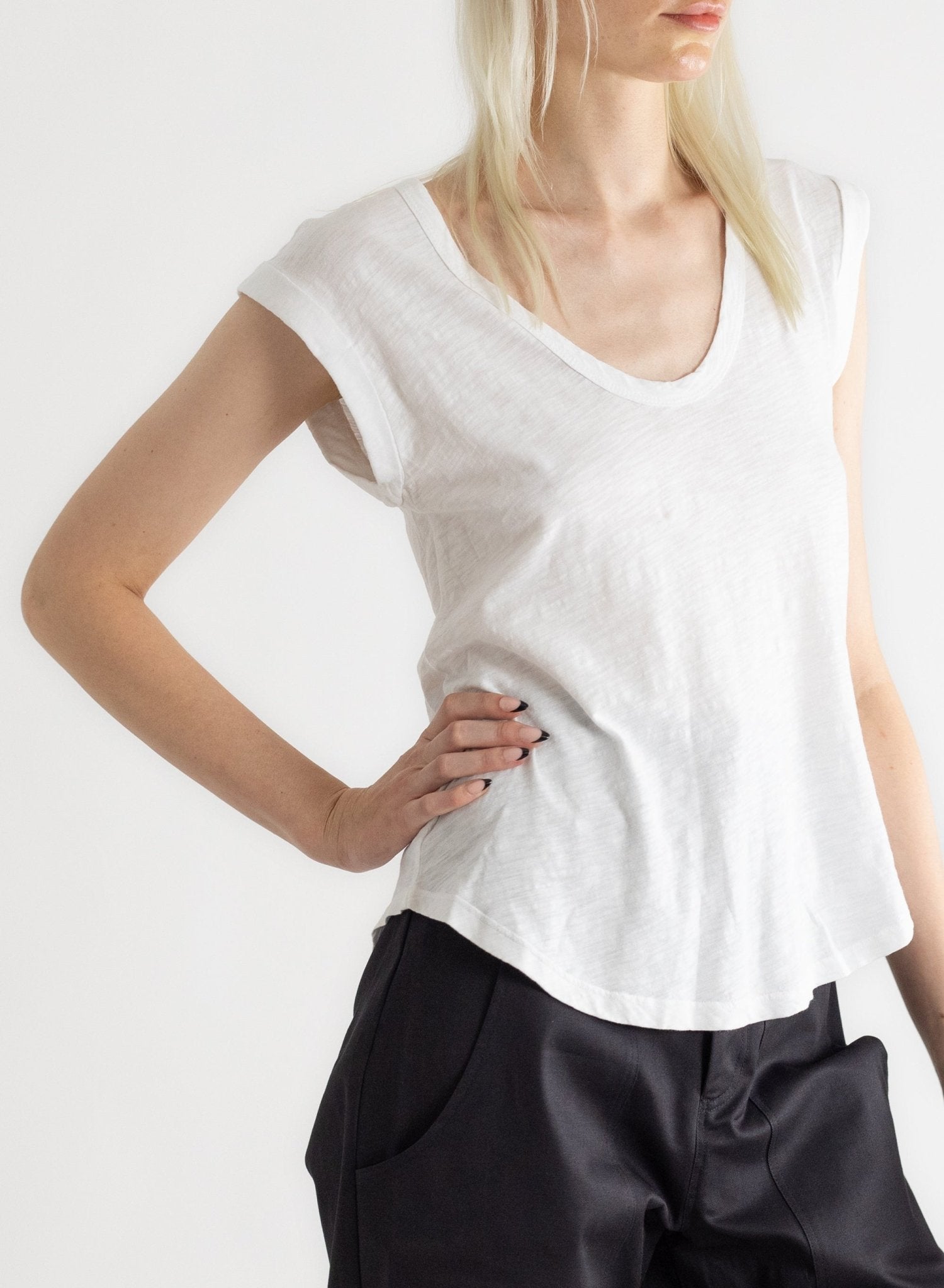 Muscle Tee - White - Meg