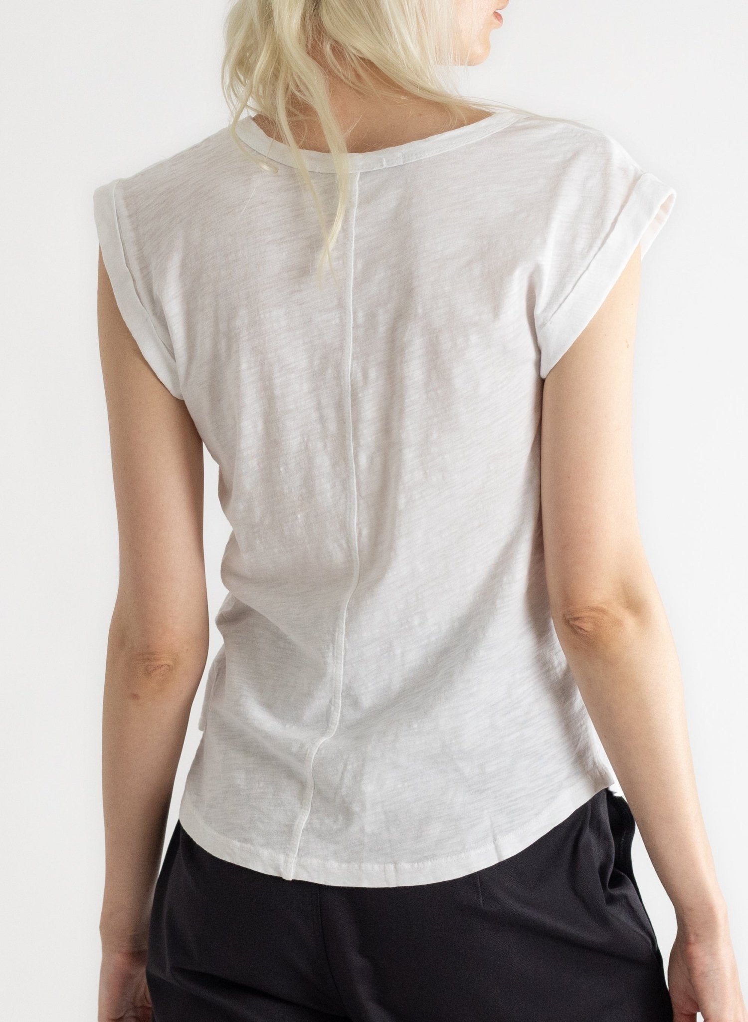 Muscle Tee - White - Meg