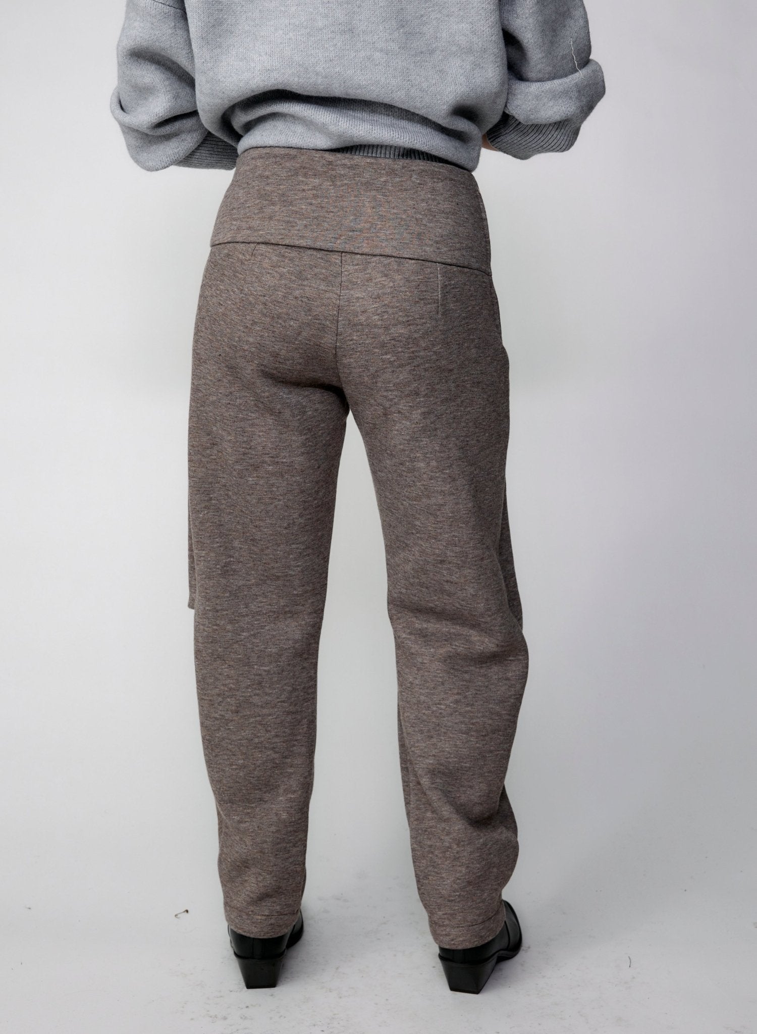 Old City Dip Pant - Taupe - Meg