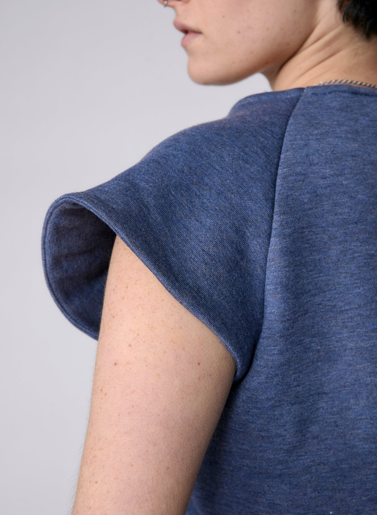 Old City Raglan Tee - Denim Blue - Meg