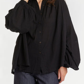 Poet Shirt - Black - Meg