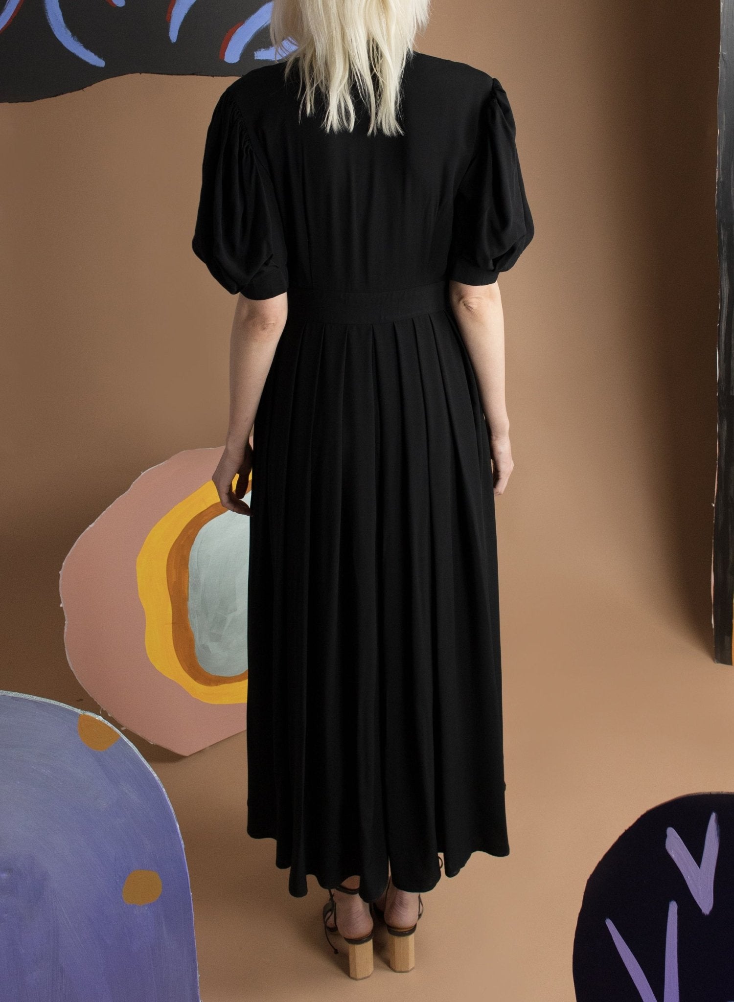 Pretty Gown - Black (PRE - ORDER) - Meg