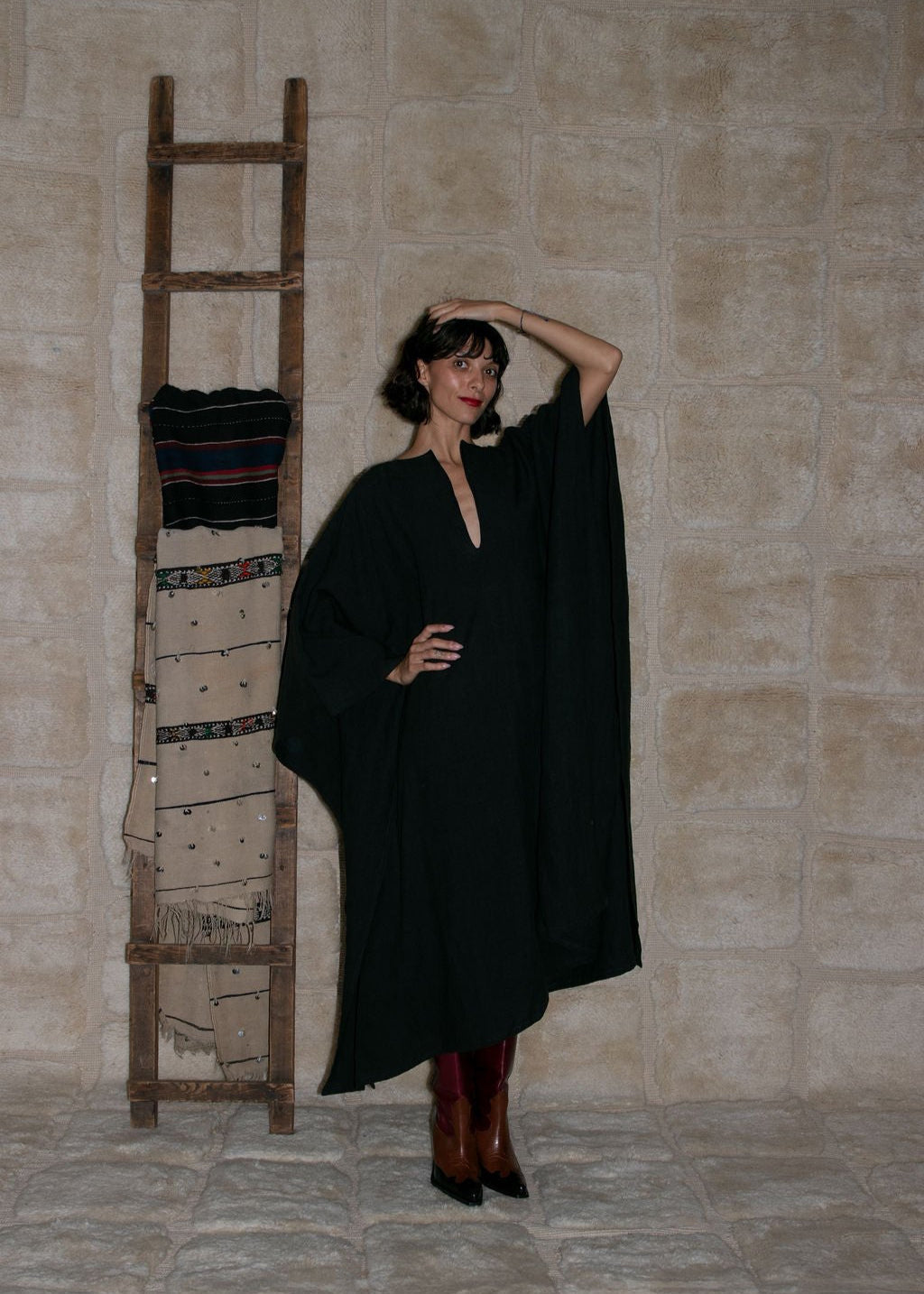 Woven hemp Kaftan - slightly oversized maxi Dress - Black - Meg