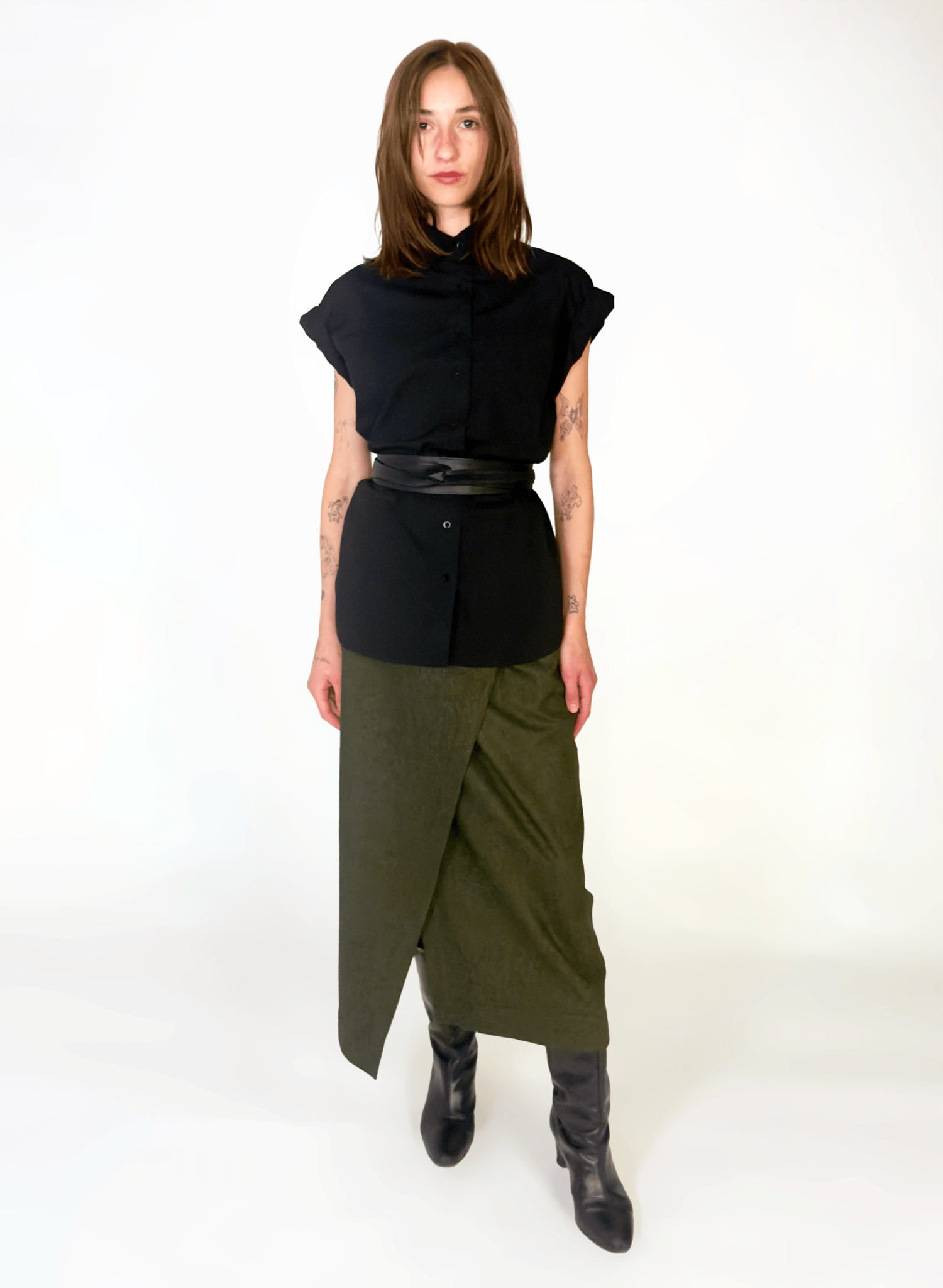 Sleeveless Boyfriend Shirt - Black - Meg