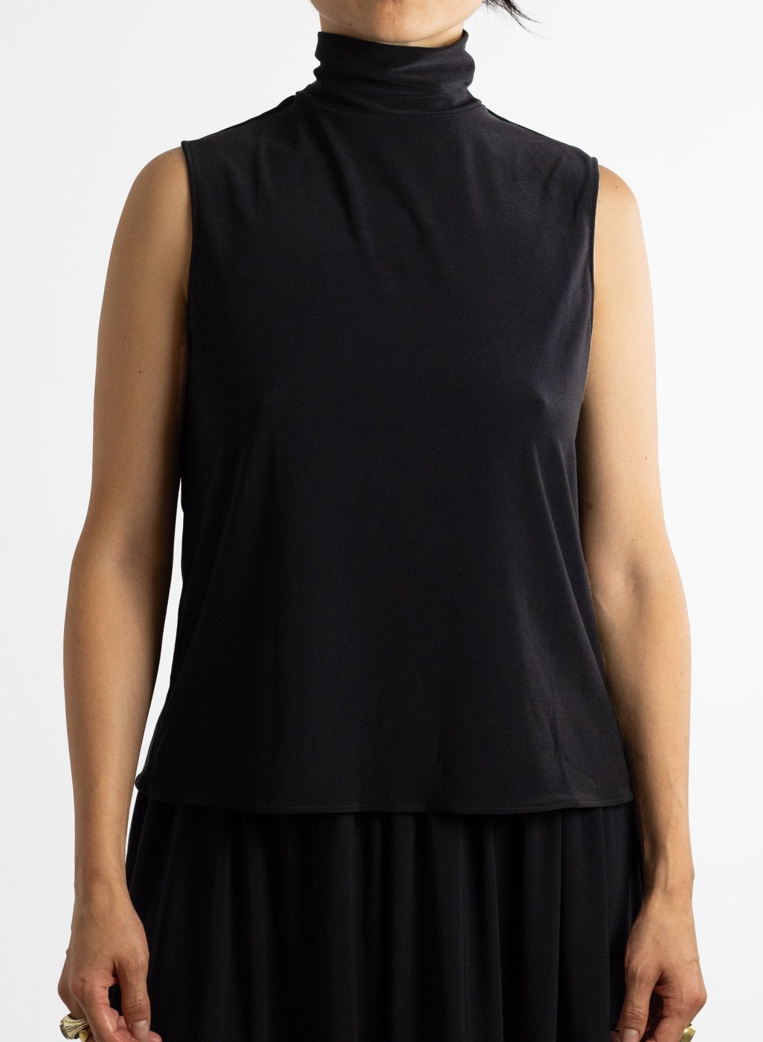 Sleeveless Turtleneck Top - Black - Meg