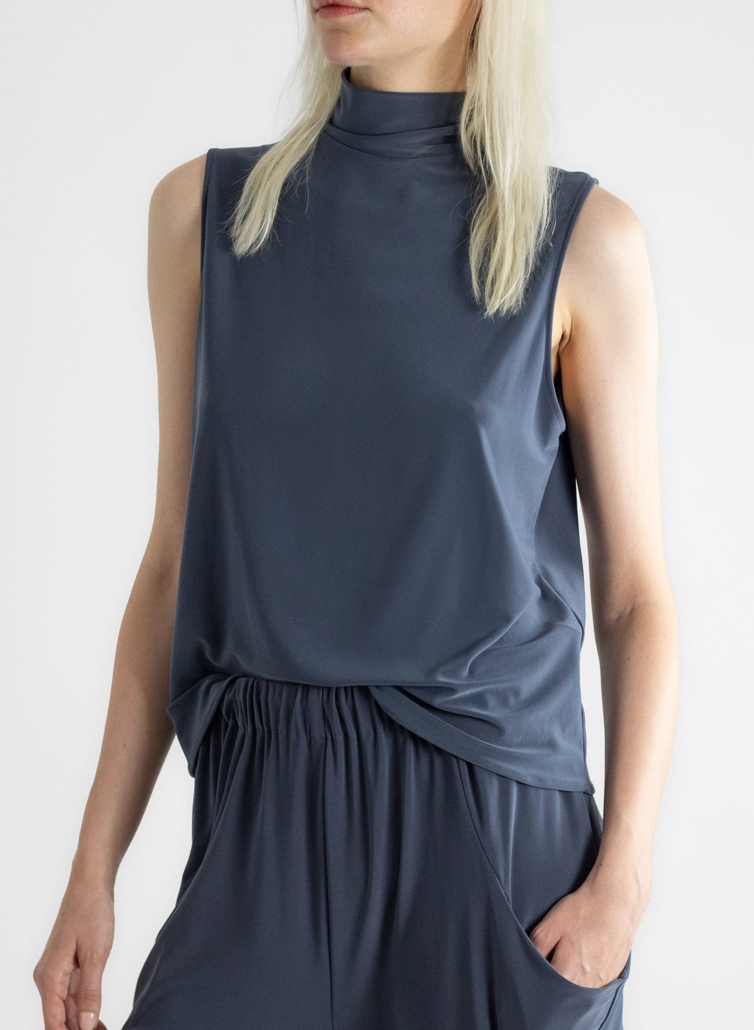 Sleeveless Turtleneck Top - Charcoal - Meg