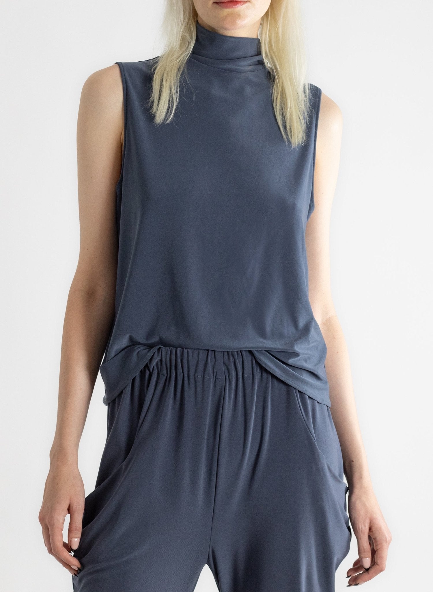 Sleeveless Turtleneck Top - Charcoal - Meg