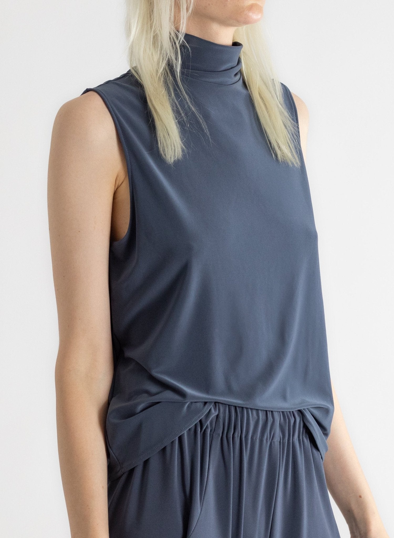 Sleeveless Turtleneck Top - Charcoal - Meg