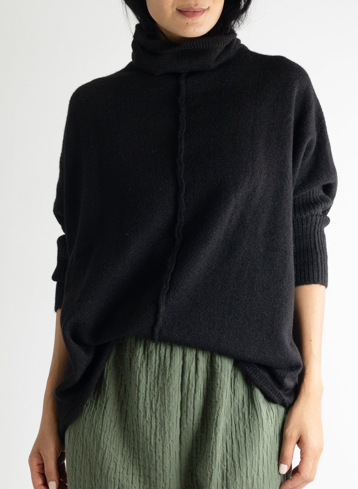 Soft Seamed Turtleneck Sweater - Black - Meg