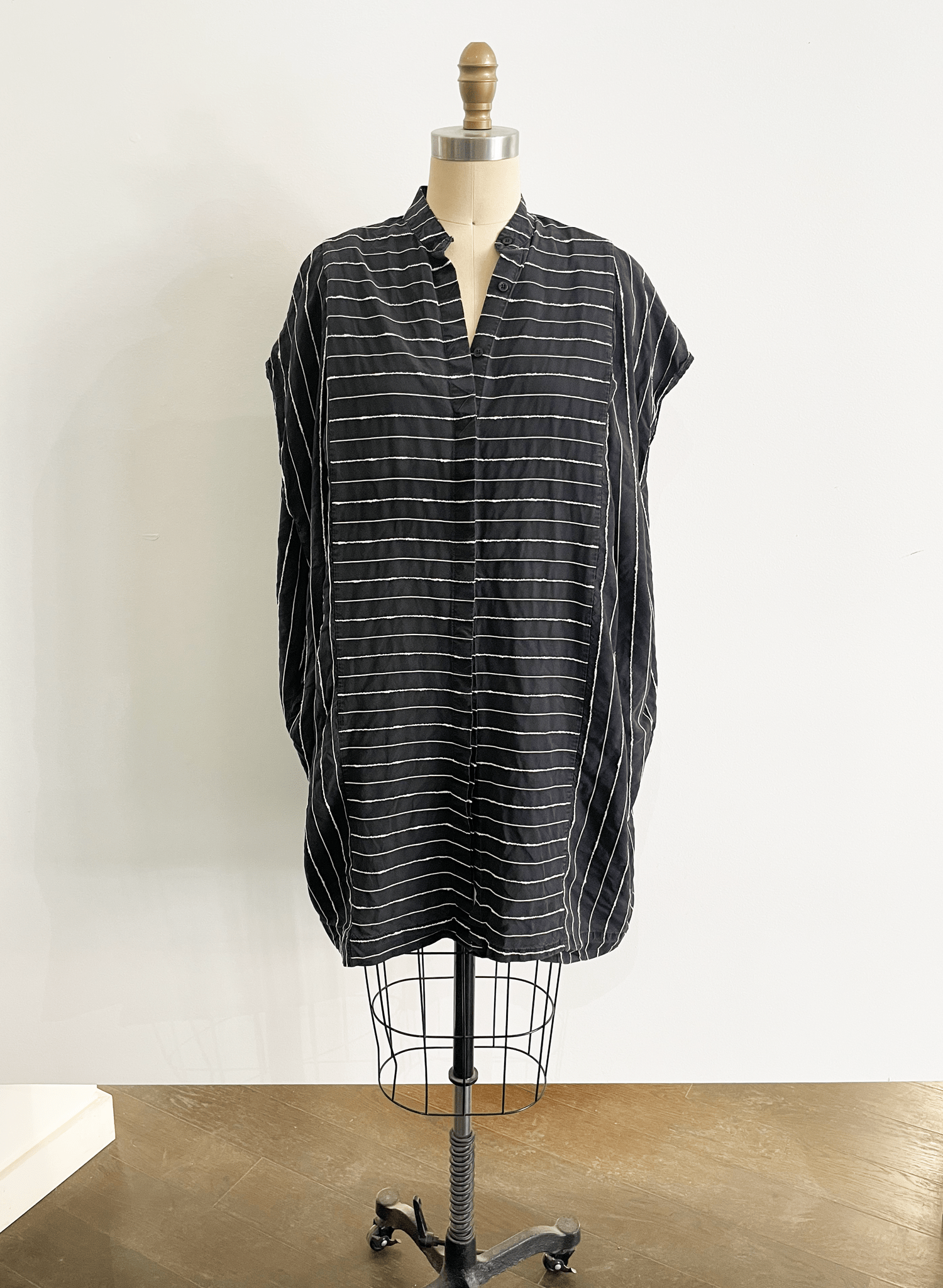Striped Tunic (RESALE ITEM) - Black & White - XS/S - Meg