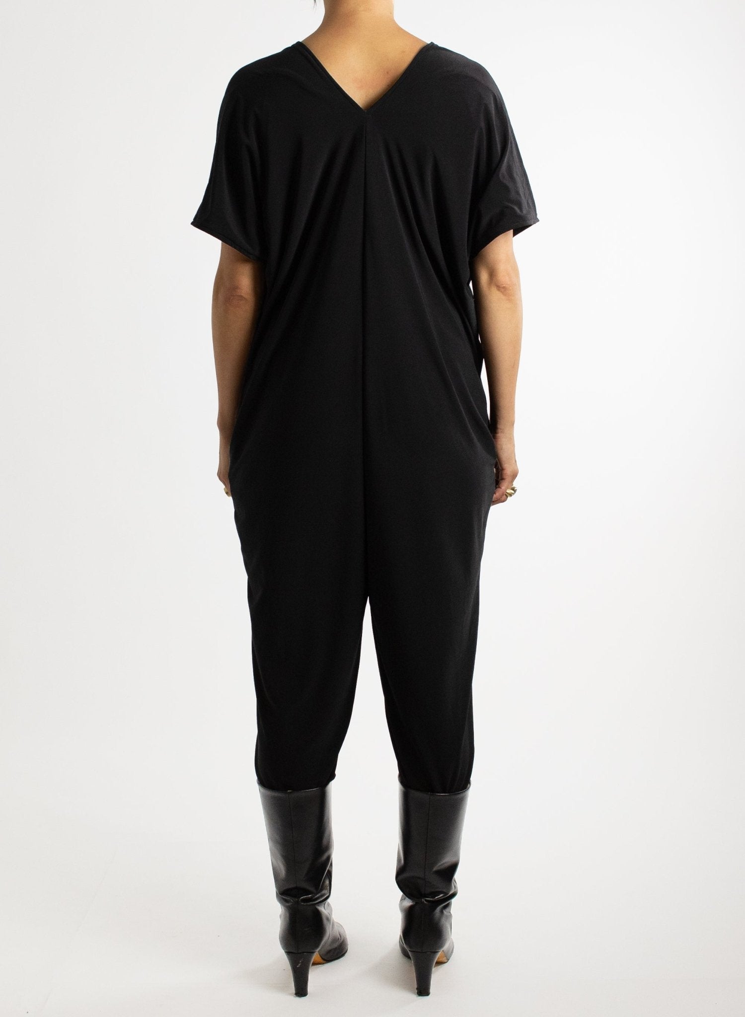 Triangle Jump - Black - Meg