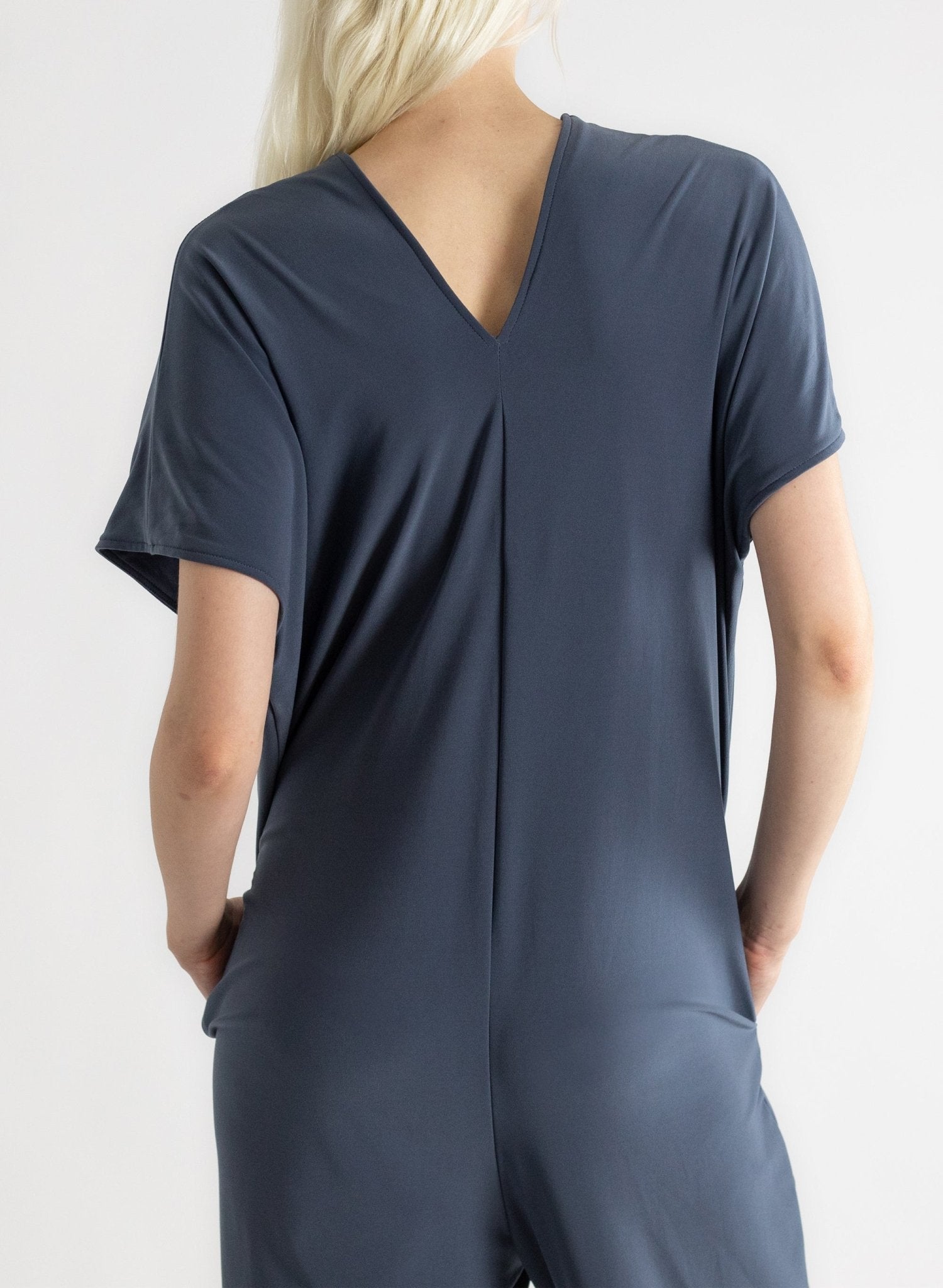 Triangle Jump - Charcoal - Meg