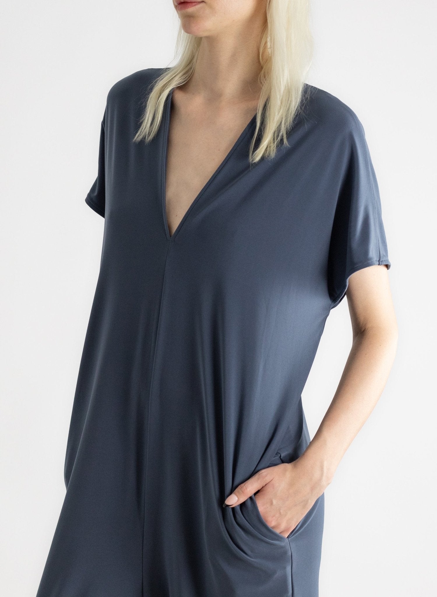 Triangle Jump - Charcoal - Meg