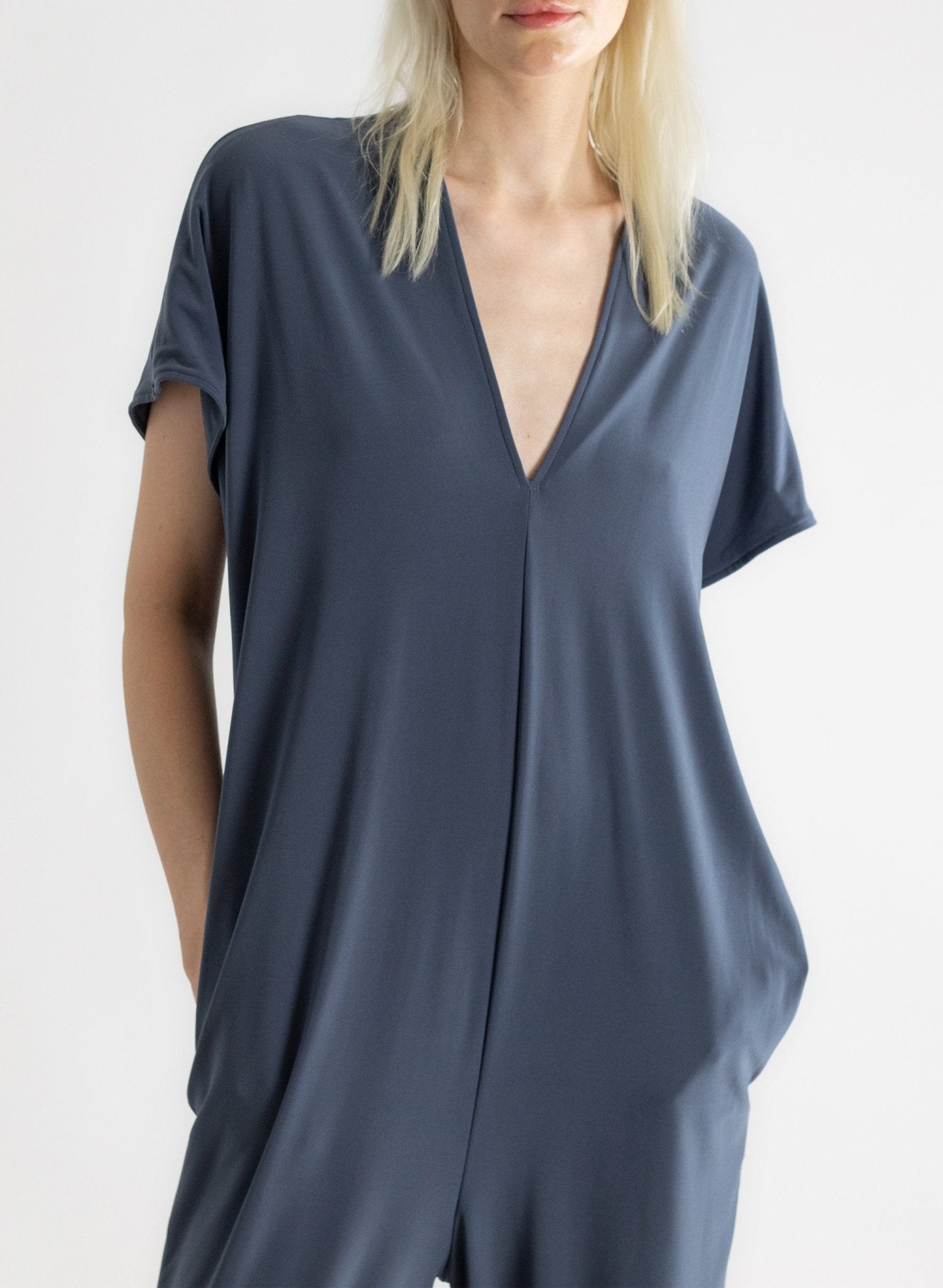 Triangle Jump - Charcoal - Meg