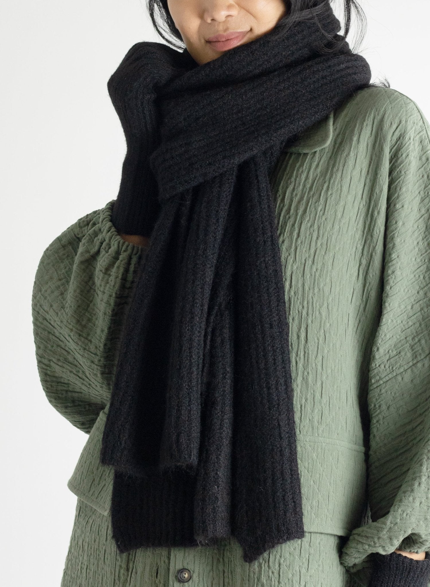 Wool Blend Rib Knit Scarf - Black - Meg