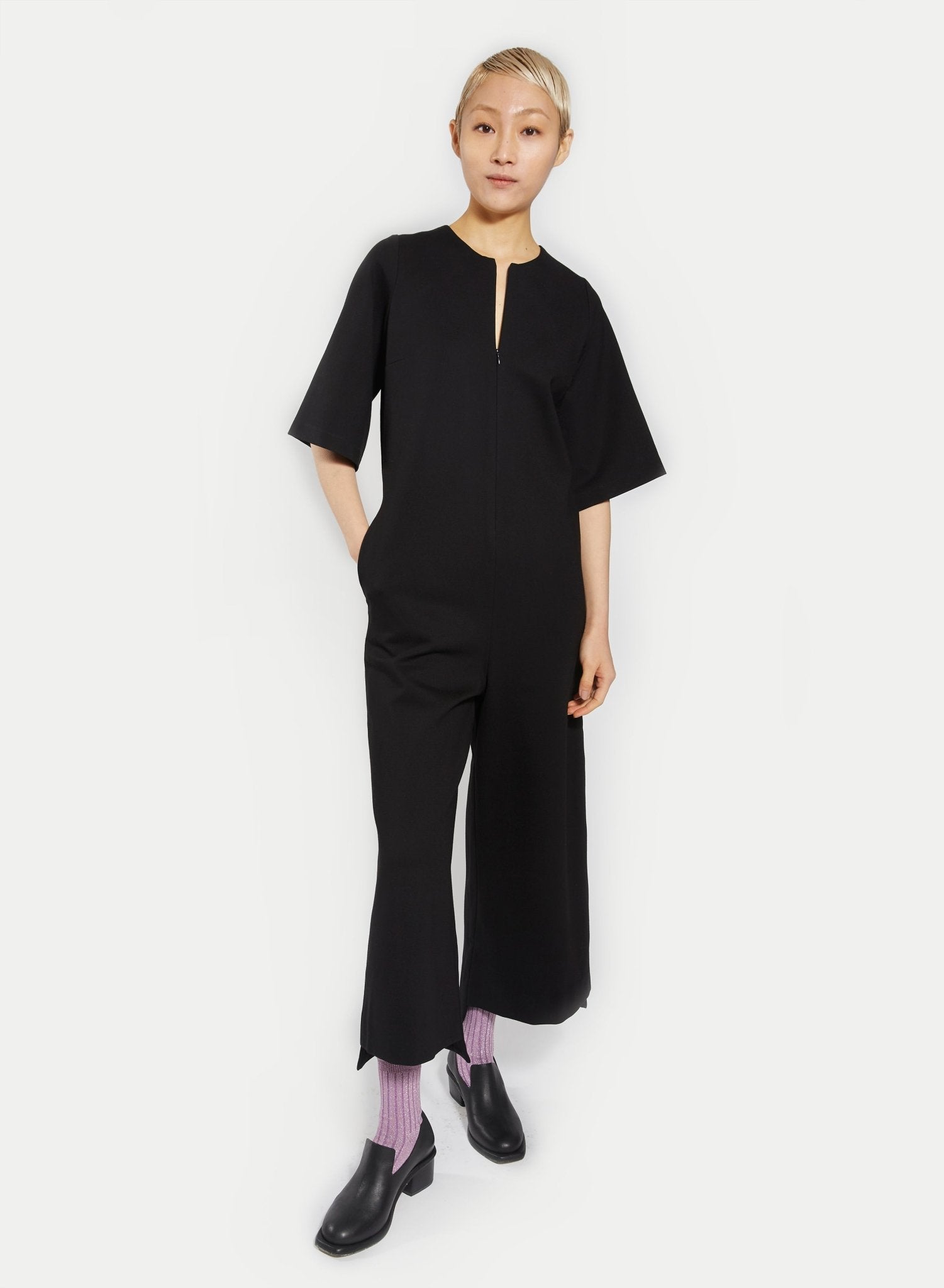 Gateway Jump (RESALE ITEM) - Black - L - Meg