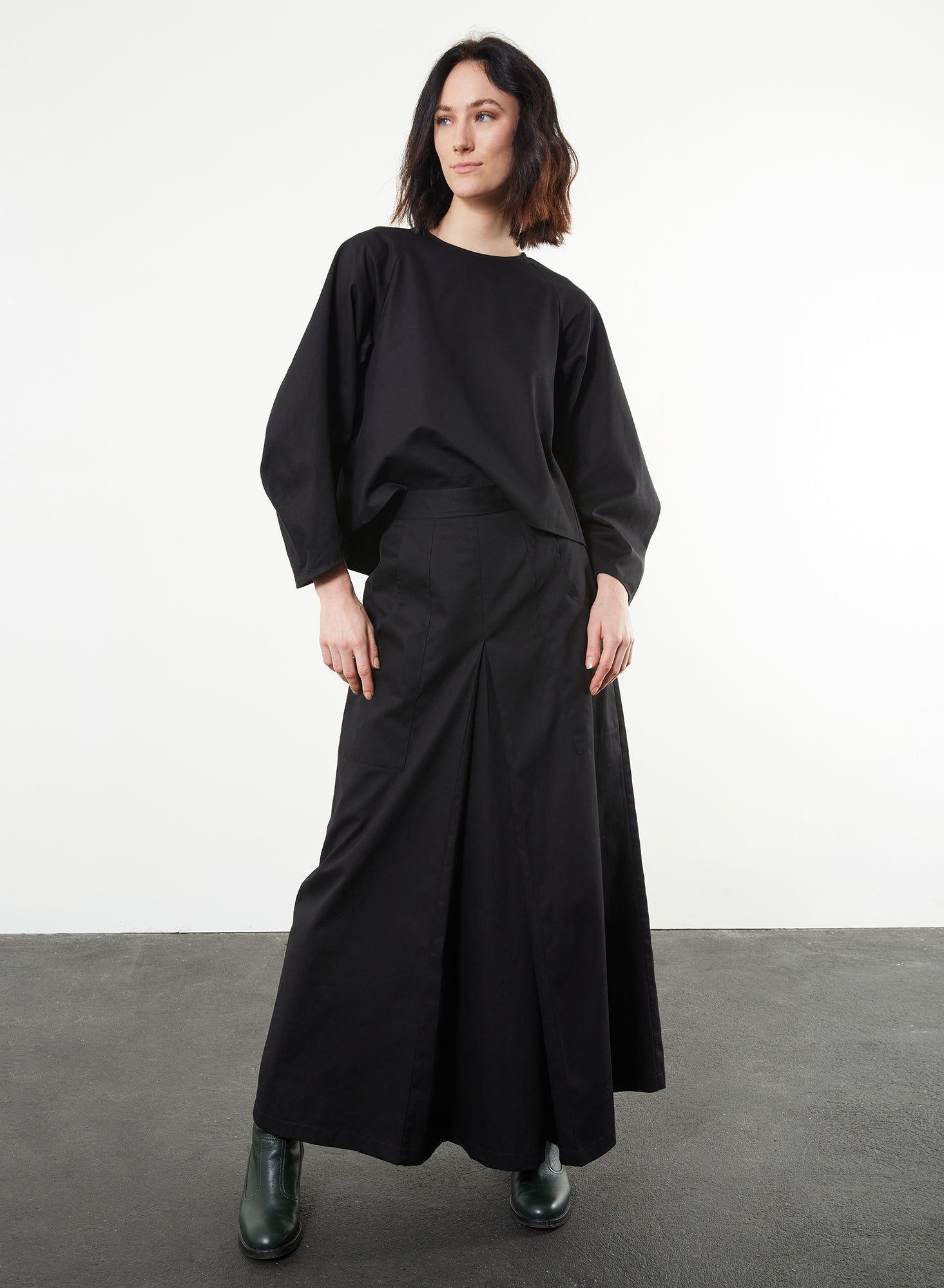 Long Inverted Pleat Skirt - Black - Meg