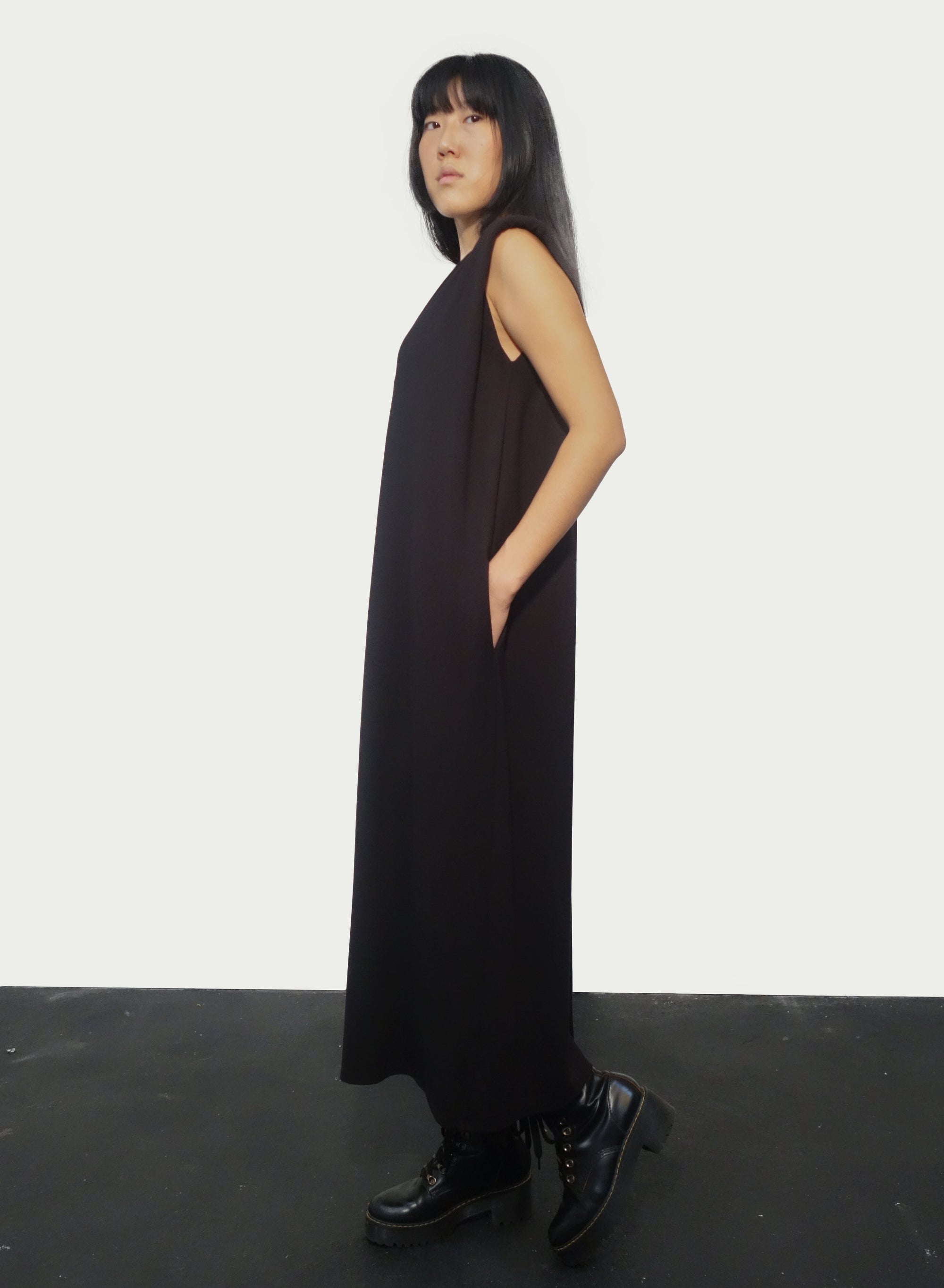 Shoulder Shift Dress - Black - Meg