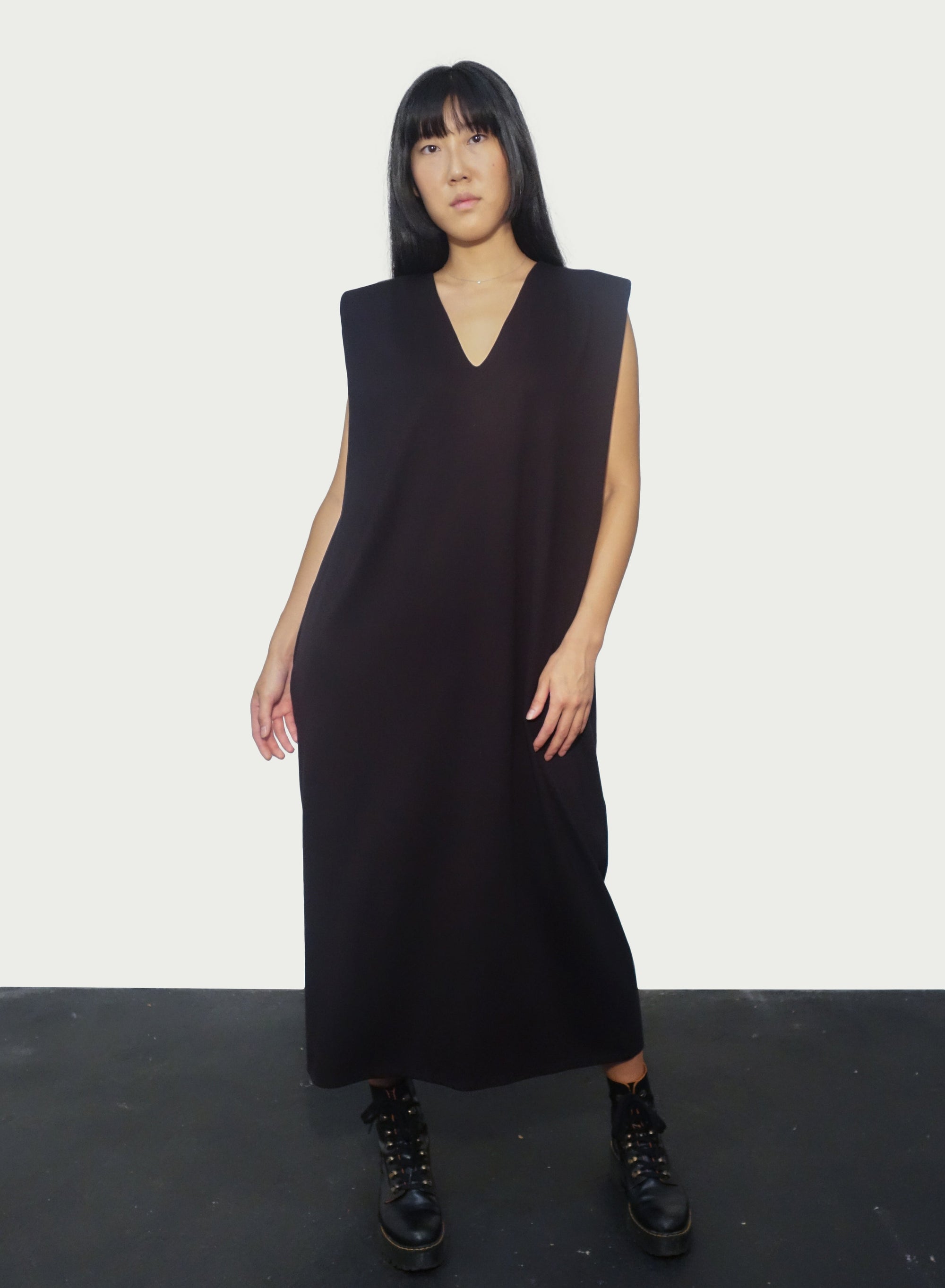 Shoulder Shift Dress - Black - Meg