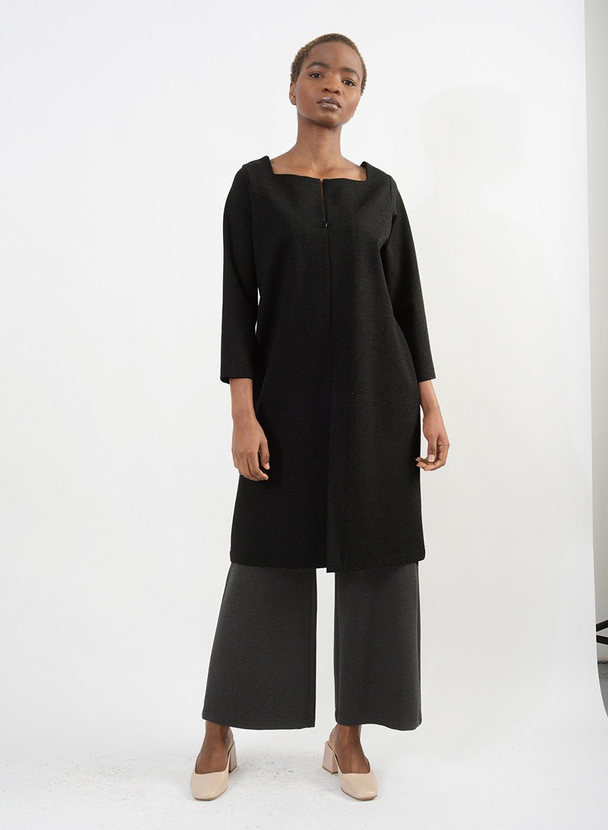 Slit Tunic (RESALE ITEM) - Black - M - Meg